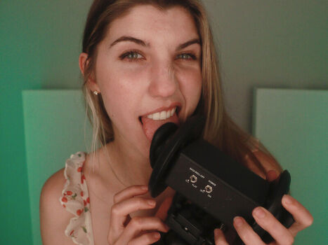 Frivolousfox asmr leaked private photo uncensored HD quality