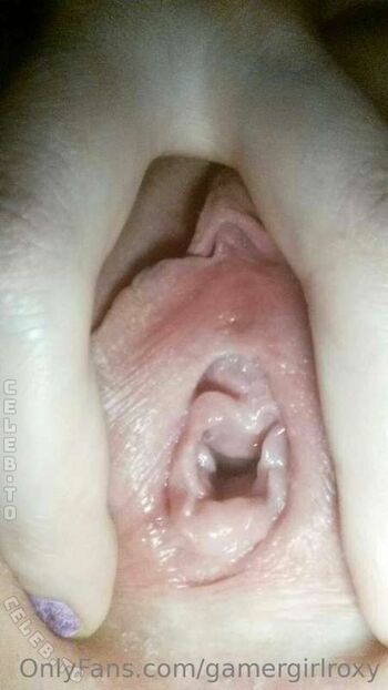 Gamergirlroxy leaked private photo uncensored HD quality