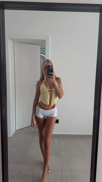 Gwendolynceline  page leaked private photo uncensored HD quality