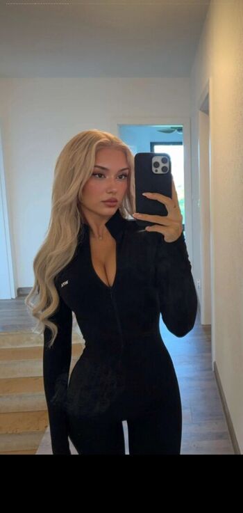 Gwendolynceline  page leaked private photo uncensored HD quality