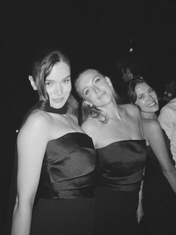 Hailee steinfeld  page leaked private photo uncensored HD quality