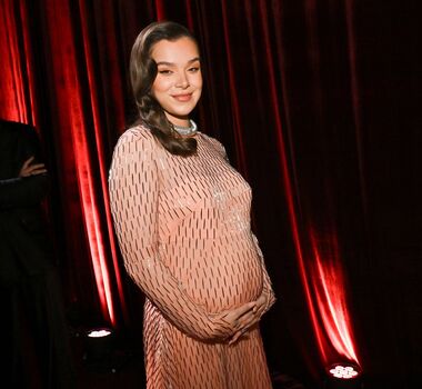 Hailee steinfeld  page leaked private photo uncensored HD quality