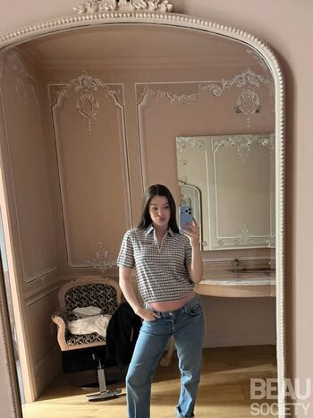 Hailee steinfeld  page leaked private photo uncensored HD quality