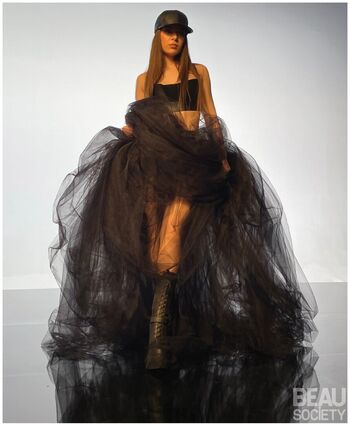 Hailee steinfeld leaked private photo uncensored HD quality