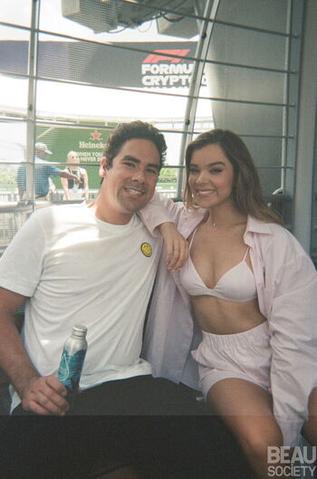 Hailee steinfeld leaked private photo uncensored HD quality