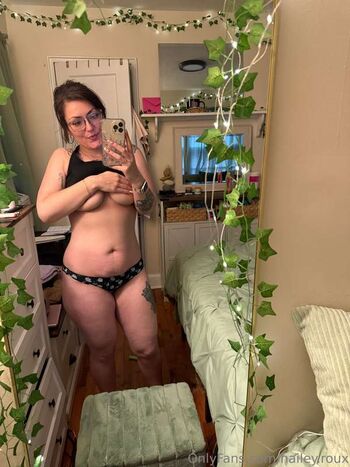 Hailey roux leaked private photo uncensored HD quality