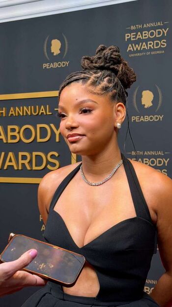 Halle bailey leaked private photo uncensored HD quality