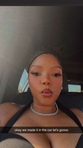 Halle bailey leaked private photo uncensored HD quality