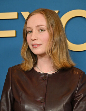 Hannah einbinder leaked private photo uncensored HD quality