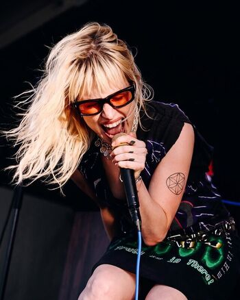 Hayley williams  page leaked private photo uncensored HD quality