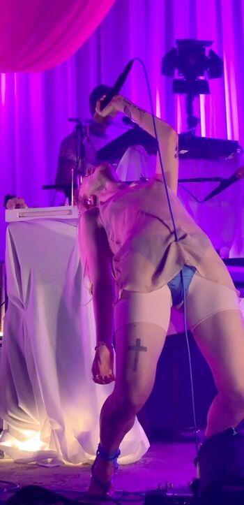 Hayley williams  page leaked private photo uncensored HD quality