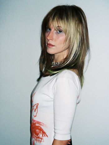 Hayley williams  page leaked private photo uncensored HD quality