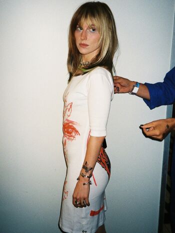 Hayley williams  page leaked private photo uncensored HD quality