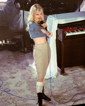 Hayley williams page leaked private photo uncensored HD quality