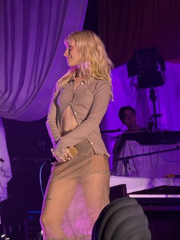 Hayley williams page leaked private photo uncensored HD quality