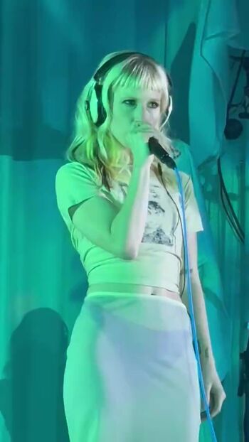 Hayley williams page leaked private photo uncensored HD quality