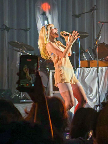 Hayley williams page leaked private photo uncensored HD quality