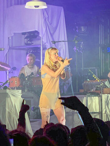 Hayley williams page leaked private photo uncensored HD quality