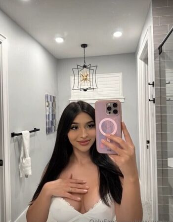 Heluvaylenn  page leaked private photo uncensored HD quality