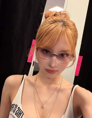 Hirai momo page leaked private photo uncensored HD quality