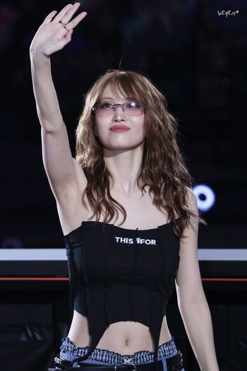 Hirai momo leaked private photo uncensored HD quality