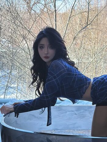 Hitomi songyuxin page leaked private photo uncensored HD quality