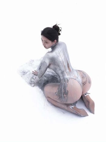 Hitomi songyuxin page leaked private photo uncensored HD quality