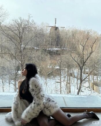 Hitomi songyuxin page leaked private photo uncensored HD quality