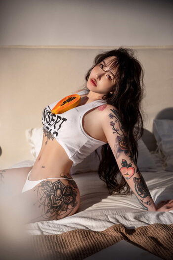 Hitomi songyuxin leaked private photo uncensored HD quality