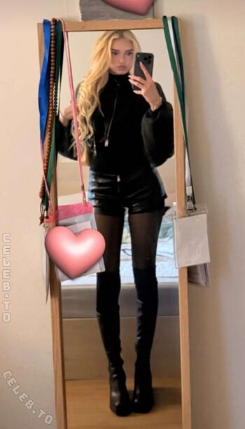 Honeypuu  page leaked private photo uncensored HD quality