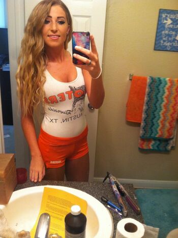 Hooters girls leaked private photo uncensored HD quality