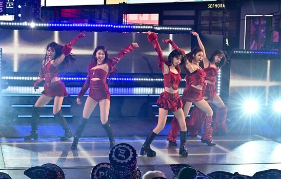 Huh yunjin  page leaked private photo uncensored HD quality