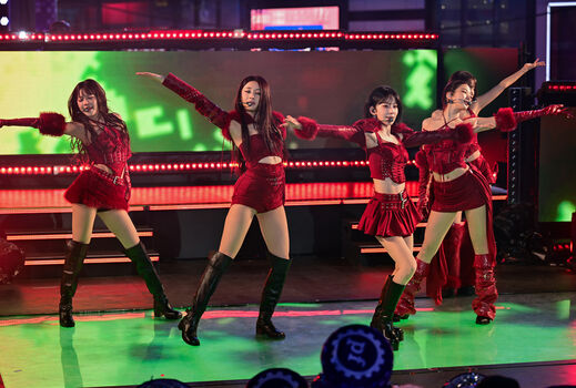 Huh yunjin  page leaked private photo uncensored HD quality