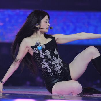 Huh yunjin  page leaked private photo uncensored HD quality