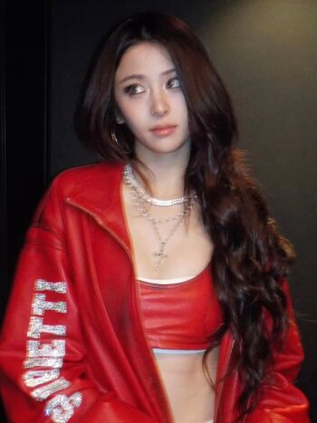 Huh yunjin  page leaked private photo uncensored HD quality