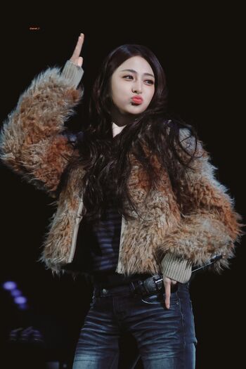 Huh yunjin  page leaked private photo uncensored HD quality