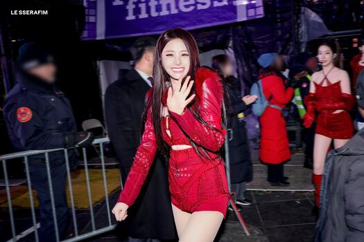 Huh yunjin  page leaked private photo uncensored HD quality