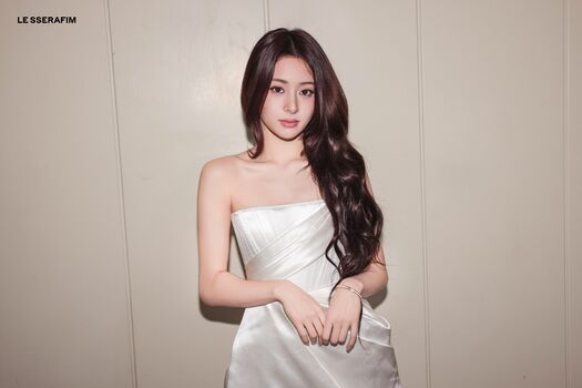 Huh yunjin  page leaked private photo uncensored HD quality