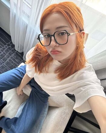 Huh yunjin  page leaked private photo uncensored HD quality