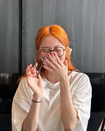 Huh yunjin  page leaked private photo uncensored HD quality