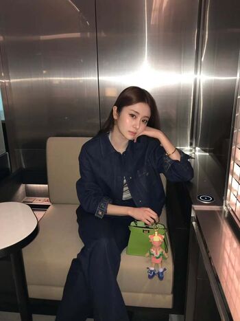 Huh yunjin  page leaked private photo uncensored HD quality