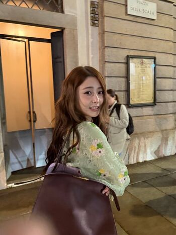 Huh yunjin  page leaked private photo uncensored HD quality