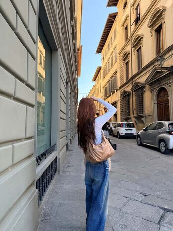 Huh yunjin  page leaked private photo uncensored HD quality