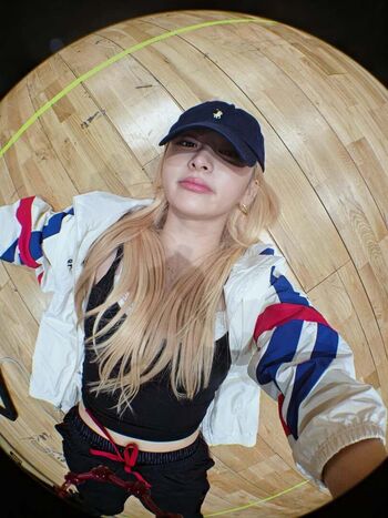 Huh yunjin leaked private photo uncensored HD quality