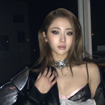 Huh yunjin leaked private photo uncensored HD quality