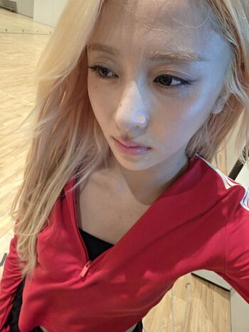 Huh yunjin leaked private photo uncensored HD quality