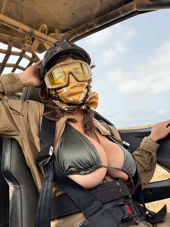 Ika dauria  page leaked private photo uncensored HD quality