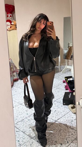 Ika dauria leaked private photo uncensored HD quality