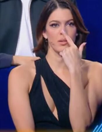 Iris mittenaere  page leaked private photo uncensored HD quality