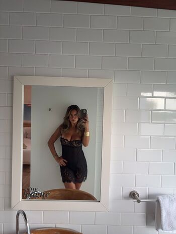 Isabella lauren  page leaked private photo uncensored HD quality